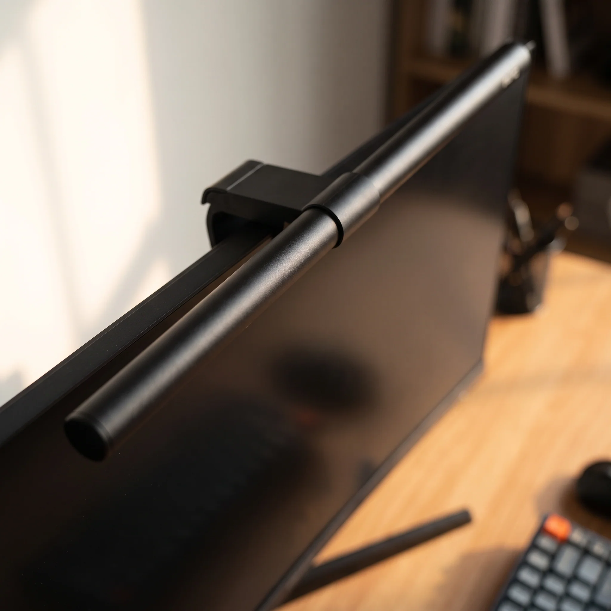 LED Monitor Light Bar with Adjustable Temperature Settings - Image 3
