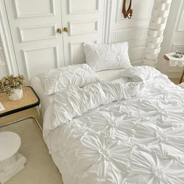 Plush Microfiber Bedding Ensemble for Ultimate Comfort