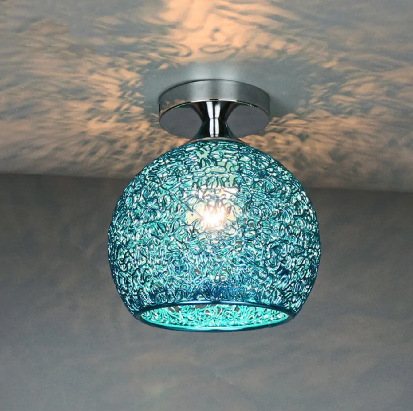 Stylish Ceiling Light Fixture with Open Sphere Design - Image 5