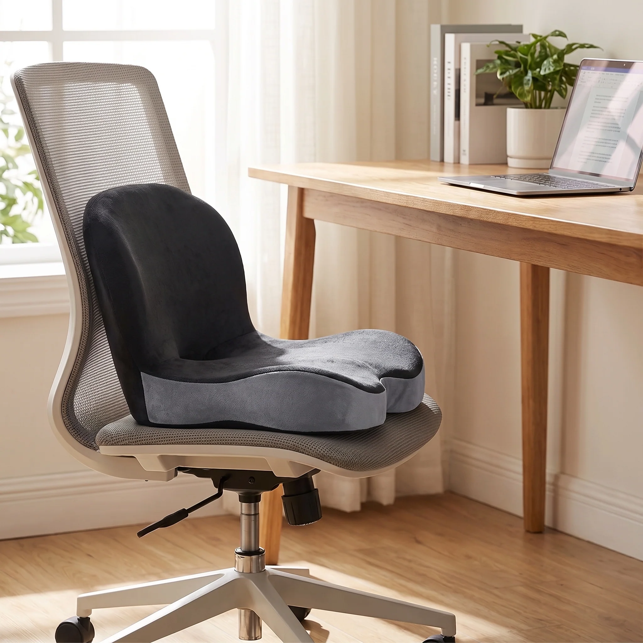Comfortable Memory Foam Seating with Ergonomic Design - Image 4