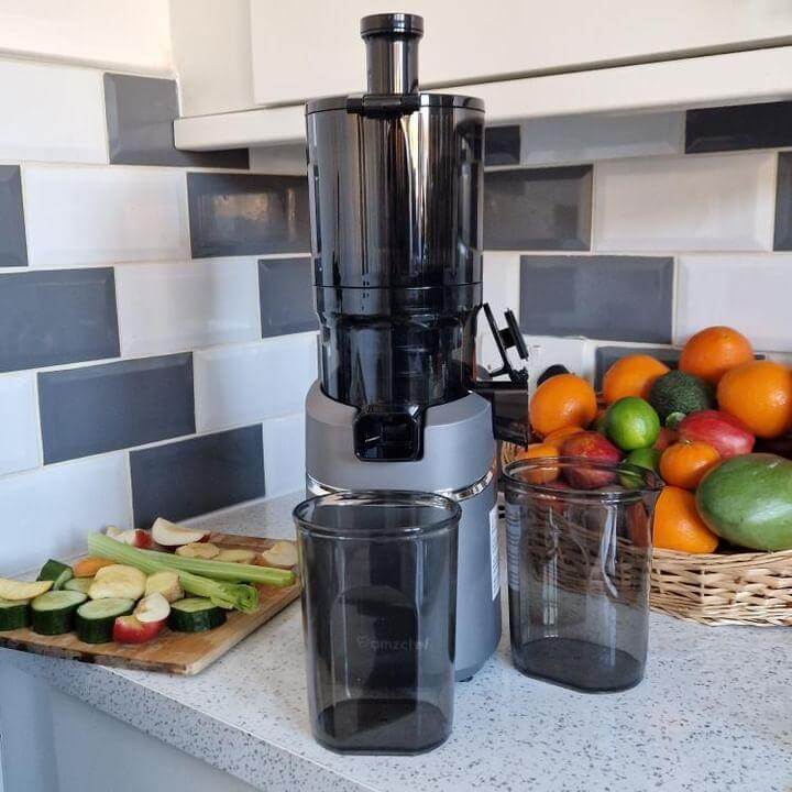 AMZCHEF Masticating Juicer 5.8-Inch Self-Feeding Black 1
