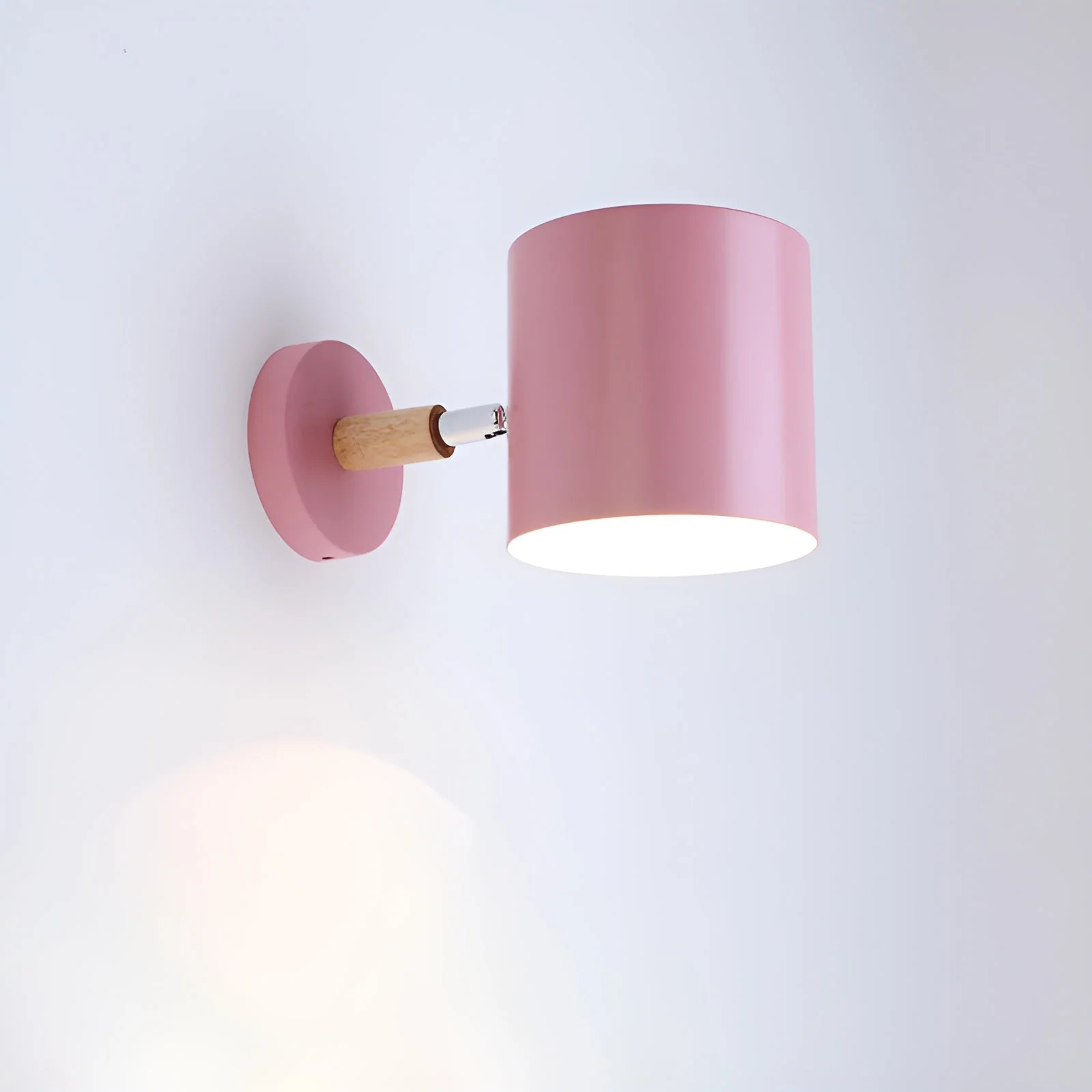 Elegant Adjustable Wall Lamp in Soft Color Palette