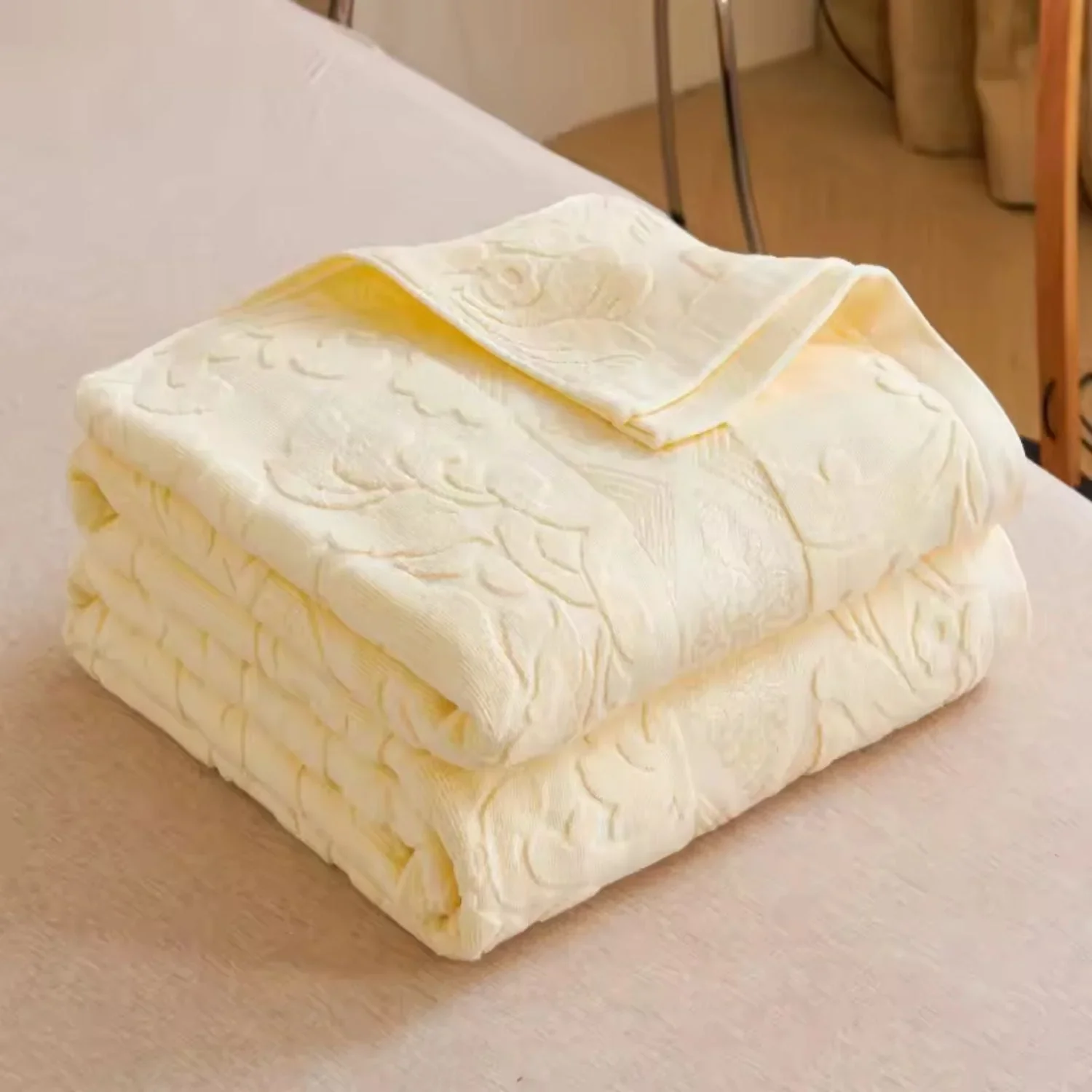 Throw Blanket Plush Jacquard Microfiber Blend Machine Washable