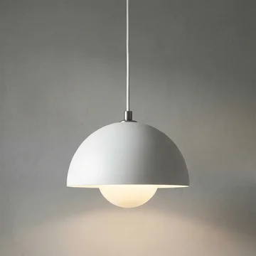 Stylish Pendant Light - Adaptable Mid-Century Inspired Design