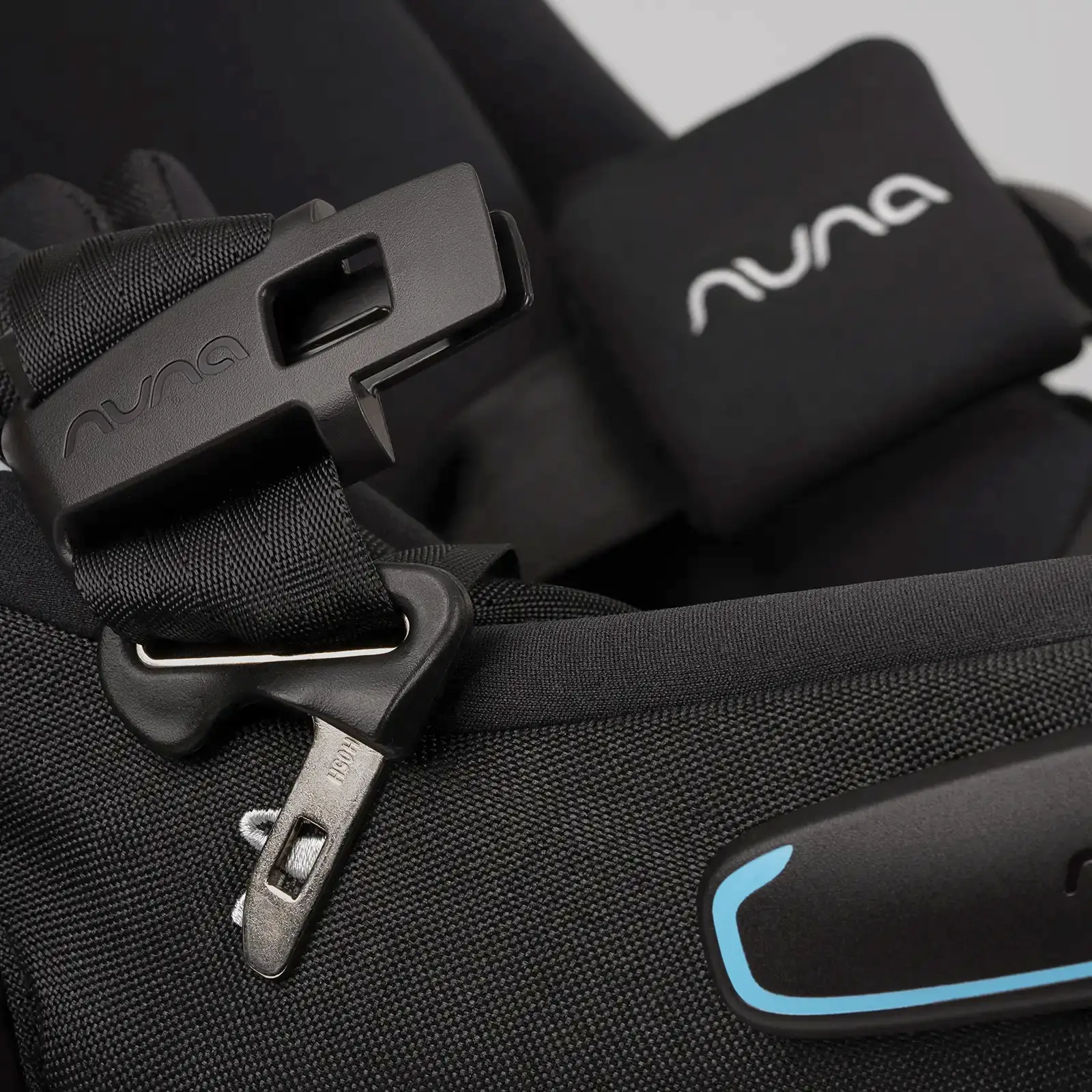 Nuna Pipa aire rx + RELX Base in Caviar