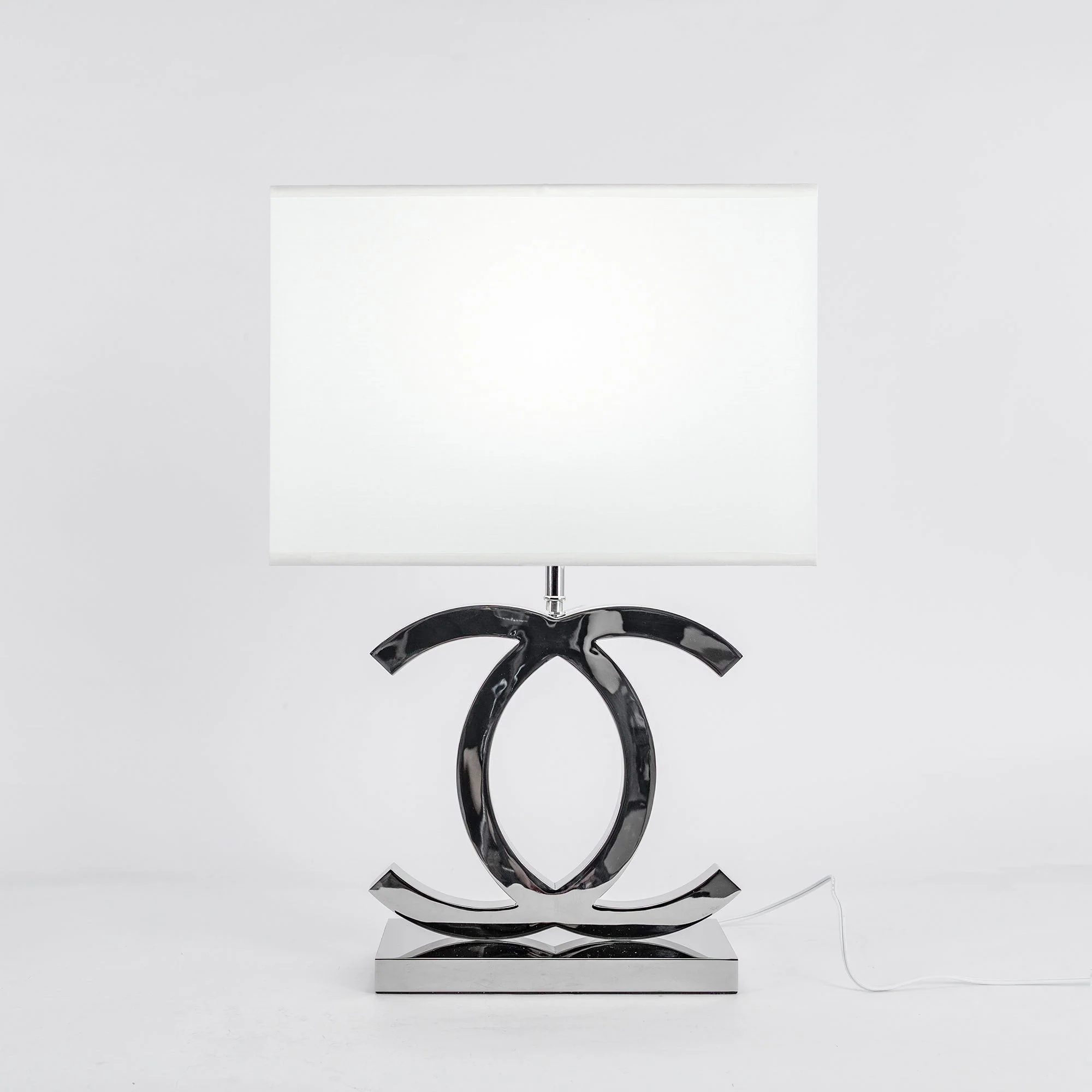 Sleek Stainless Steel Desk Lamp for Any Room - Image 3