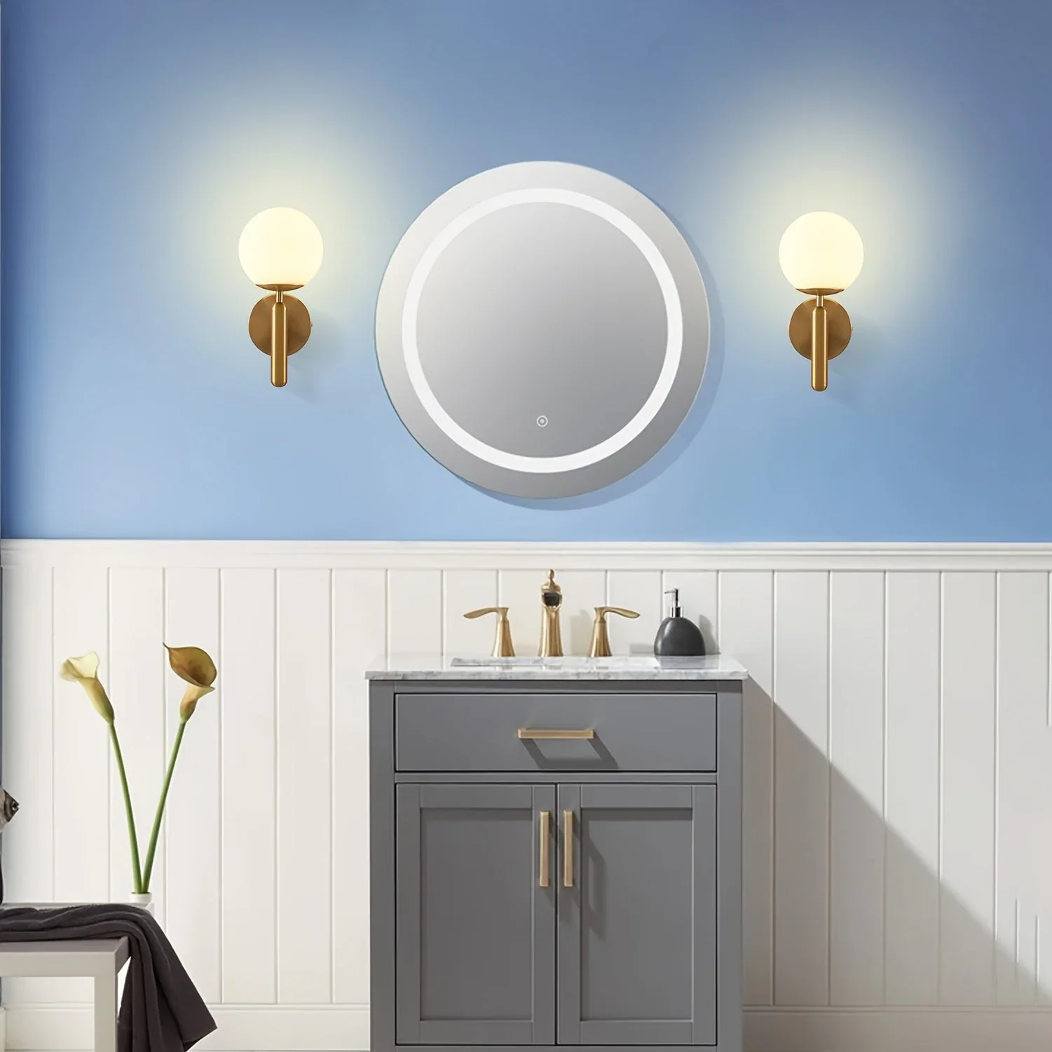 Sleek Wall Sconce with Glass Shade and Modern Finish - Image 4