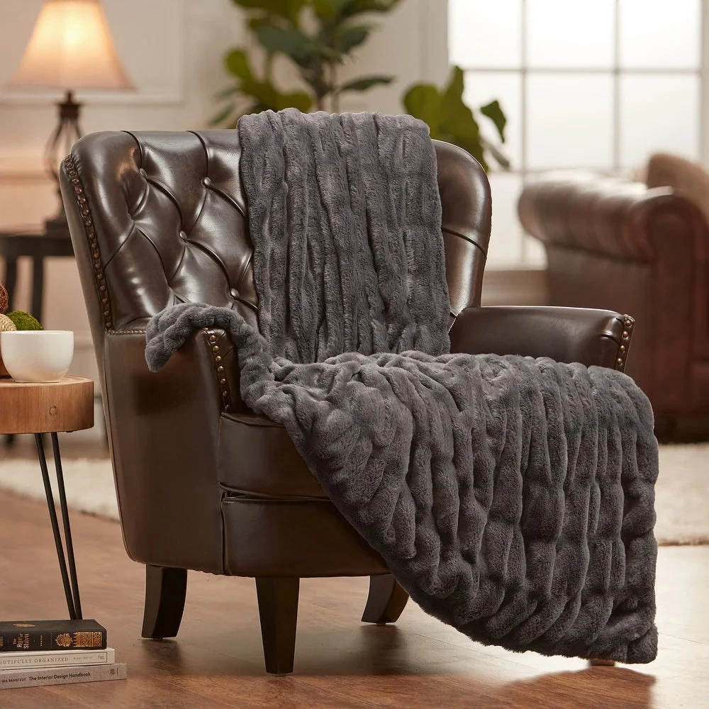 Faux Fur Blanket Reversible Plush & Breathable Fleece - Image 2