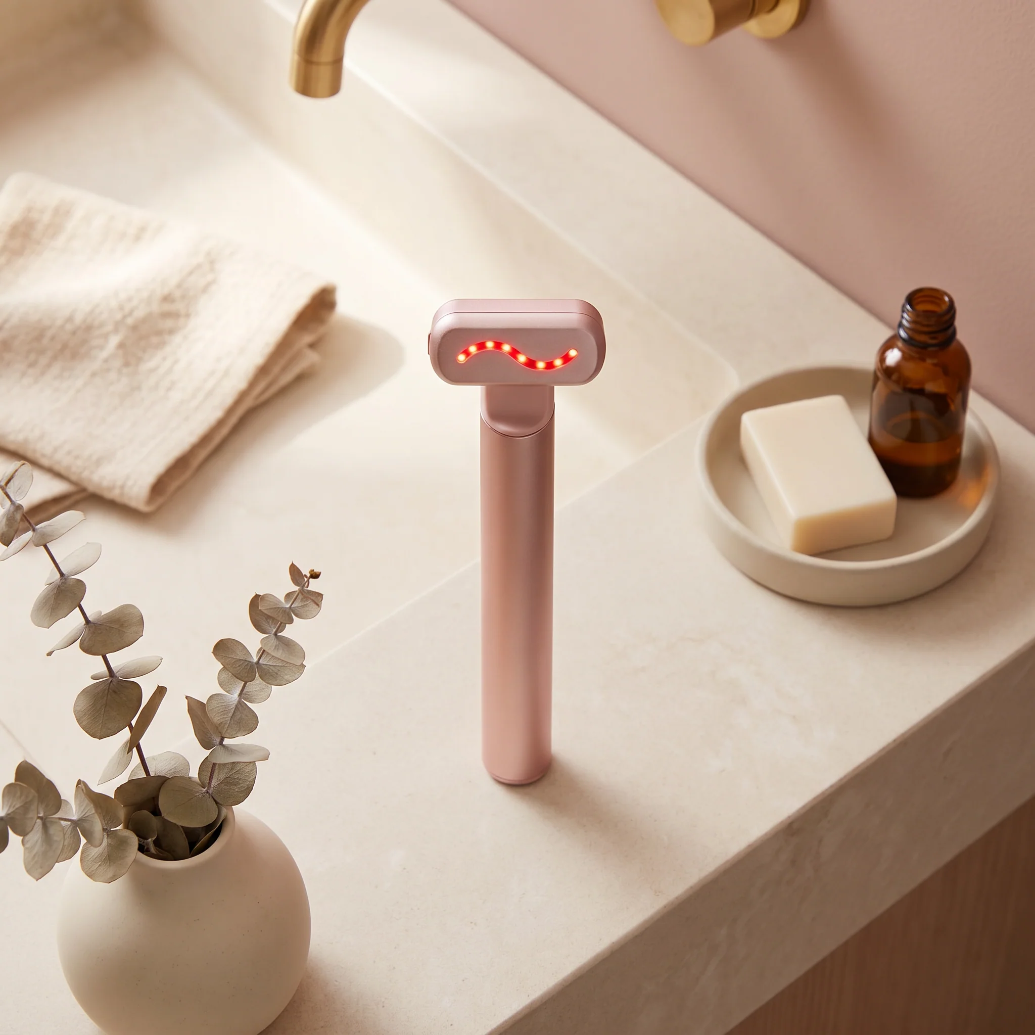 Sculpting Wand for Radiant Skin - Image 6