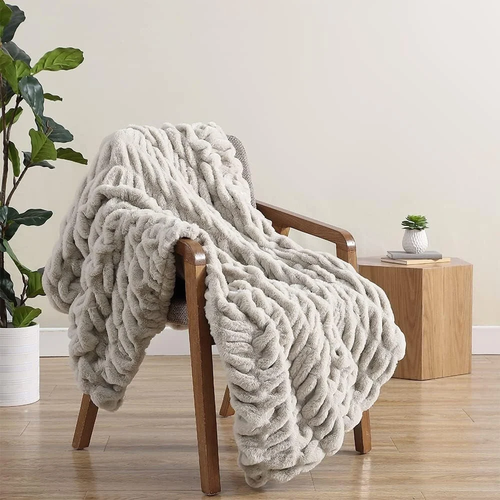 Faux Fur Blanket Reversible Plush & Breathable Fleece - Image 3