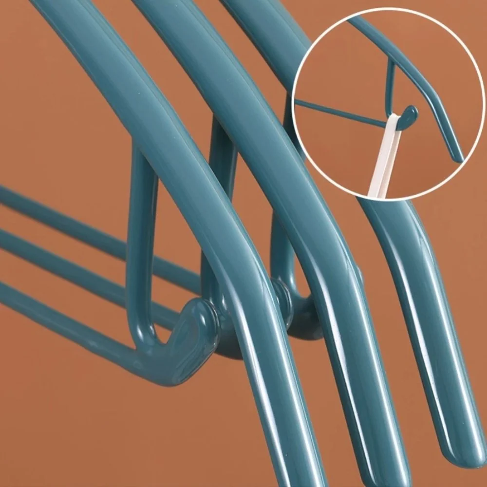 Clothes Hangers Soft-Touch Finish Ergonomic Curve - Image 7