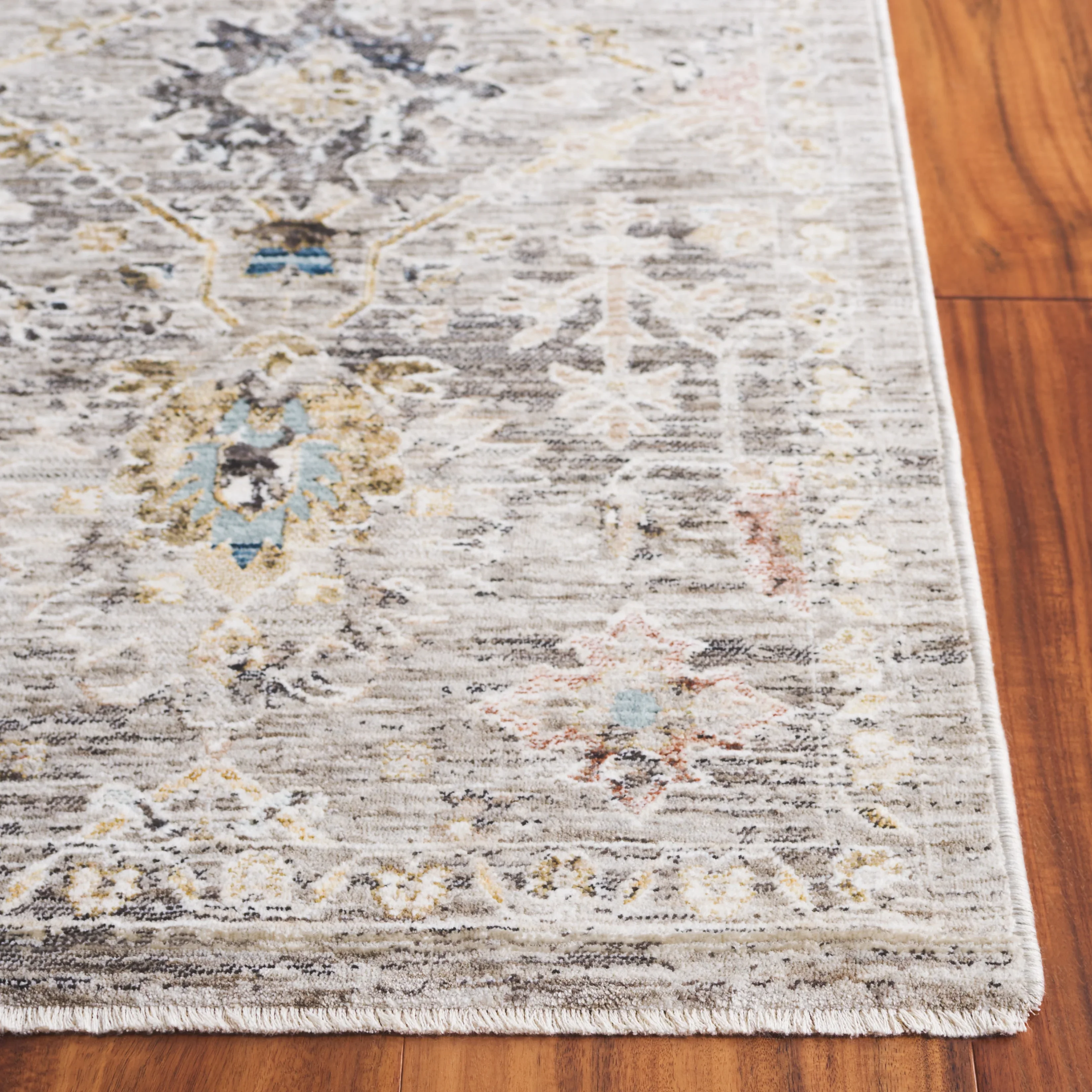 SAFAVIEH Autumn Freeman Floral Area Rug, Beige/Ivory Blue, 8' x 10' - Image 7