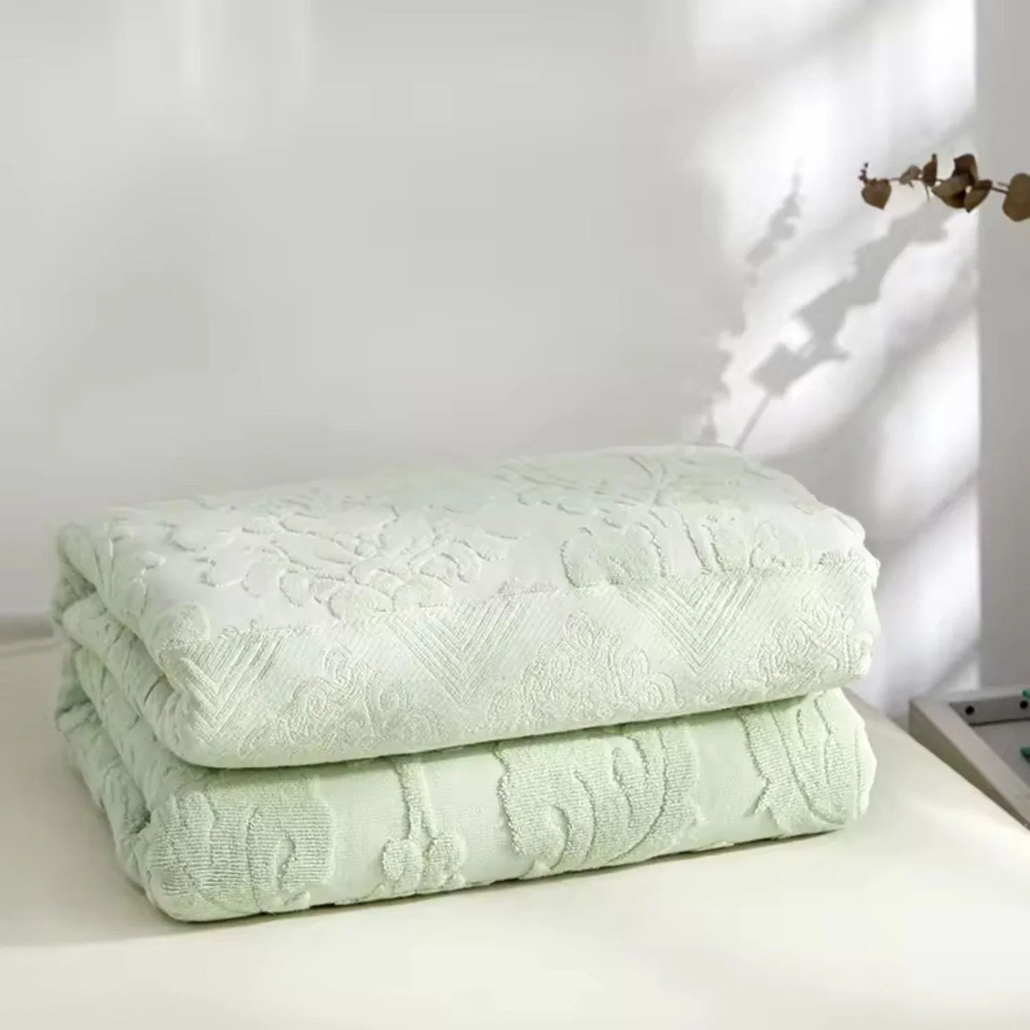 Throw Blanket Plush Jacquard Microfiber Blend Machine Washable - Image 4